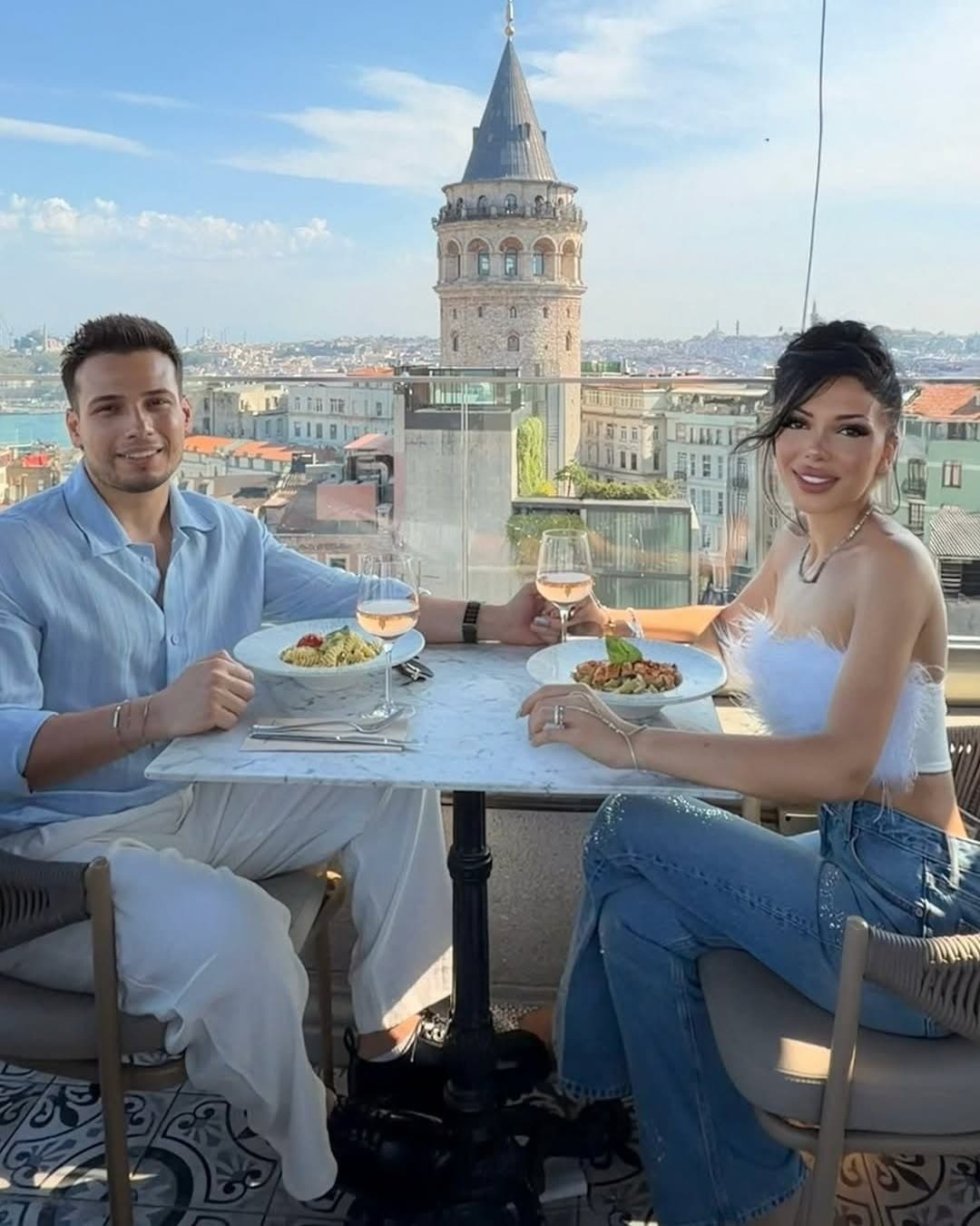 Barnathan Galata dining atmosphere