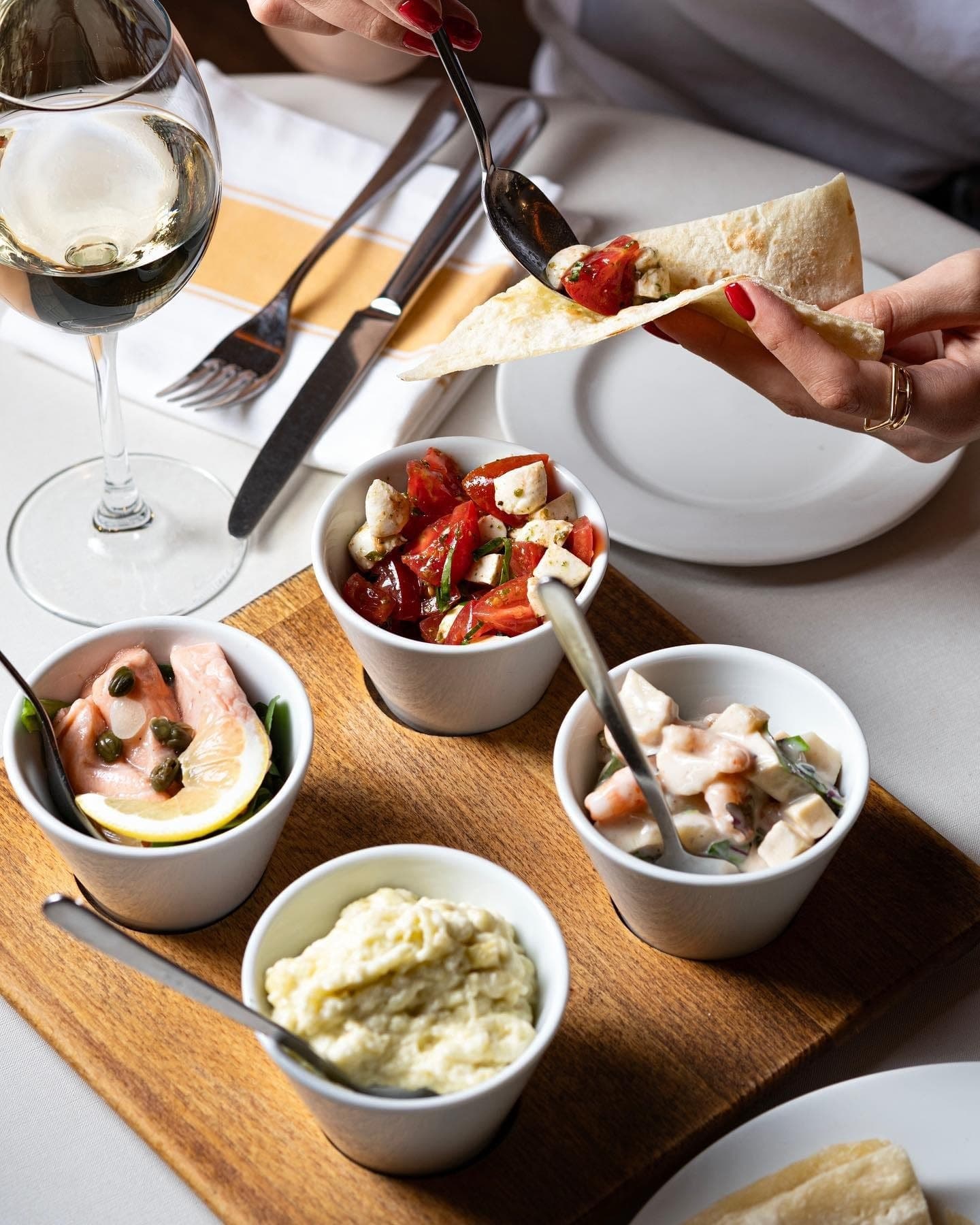 Bistro 33, Caddebostan dining atmosphere