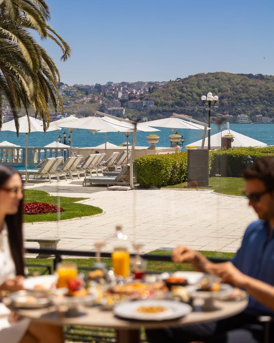 C-Bar, Çırağan Sarayı dining atmosphere