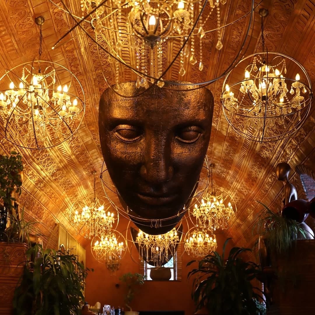 Hundred dining atmosphere