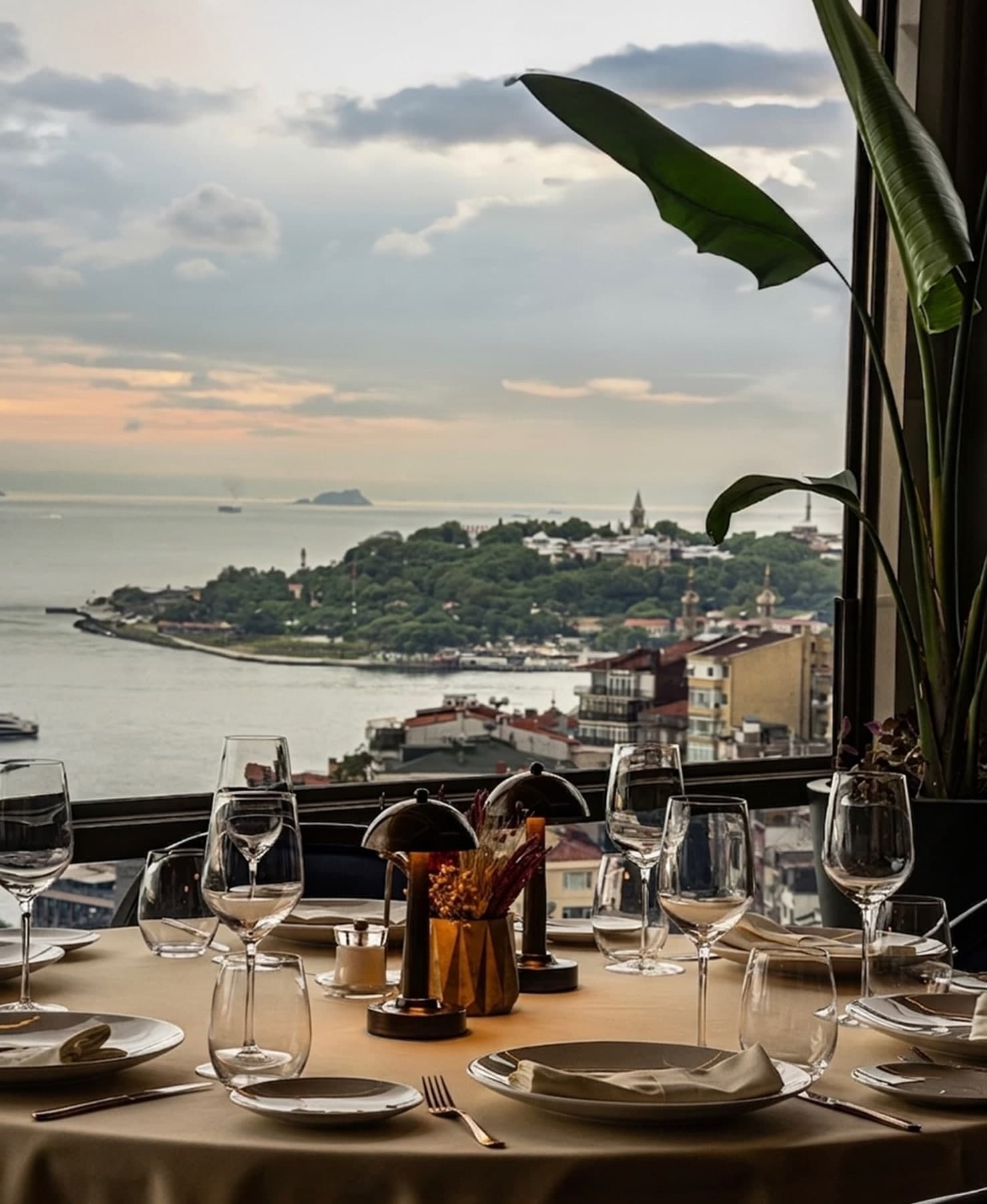 Izaka Terrace Restaurant gallery photo 6