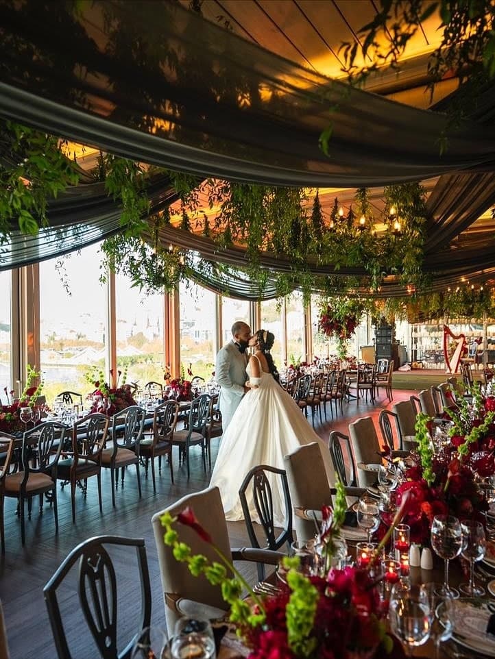 Jin Terrace, Lazzoni Hotel dining atmosphere