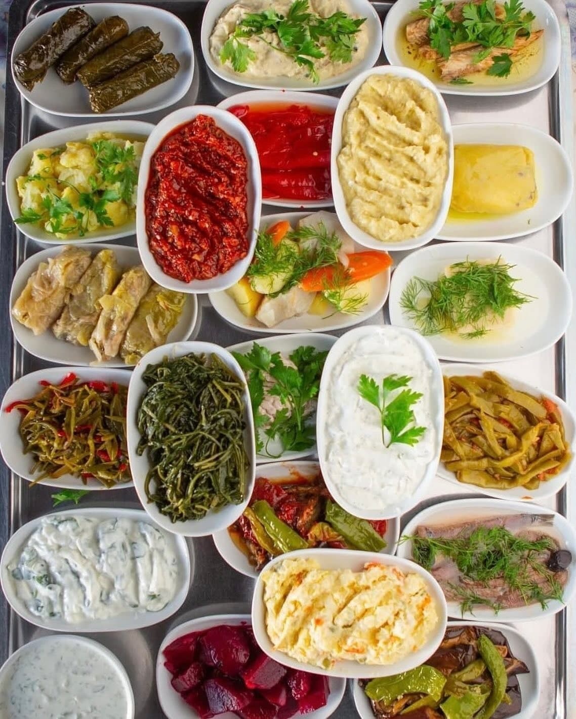 Kur Masayı Madam Despina gallery photo 3
