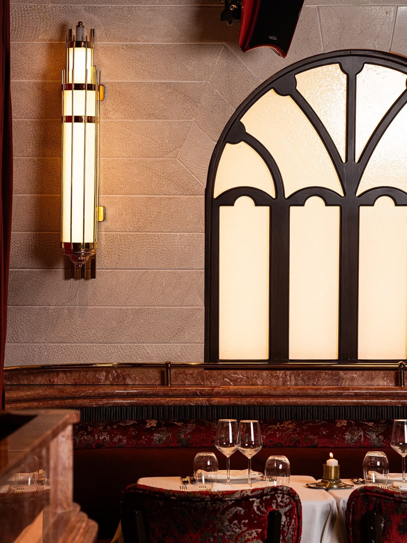 Pantheon dining atmosphere