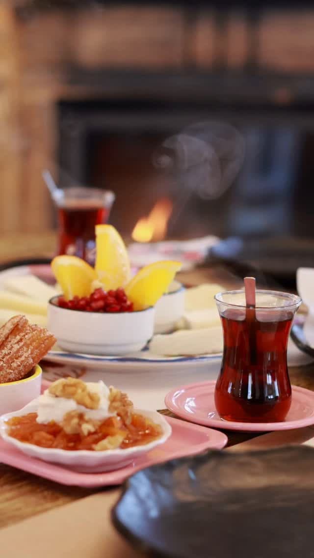 Zeynepp Cafe Patisserie dining atmosphere