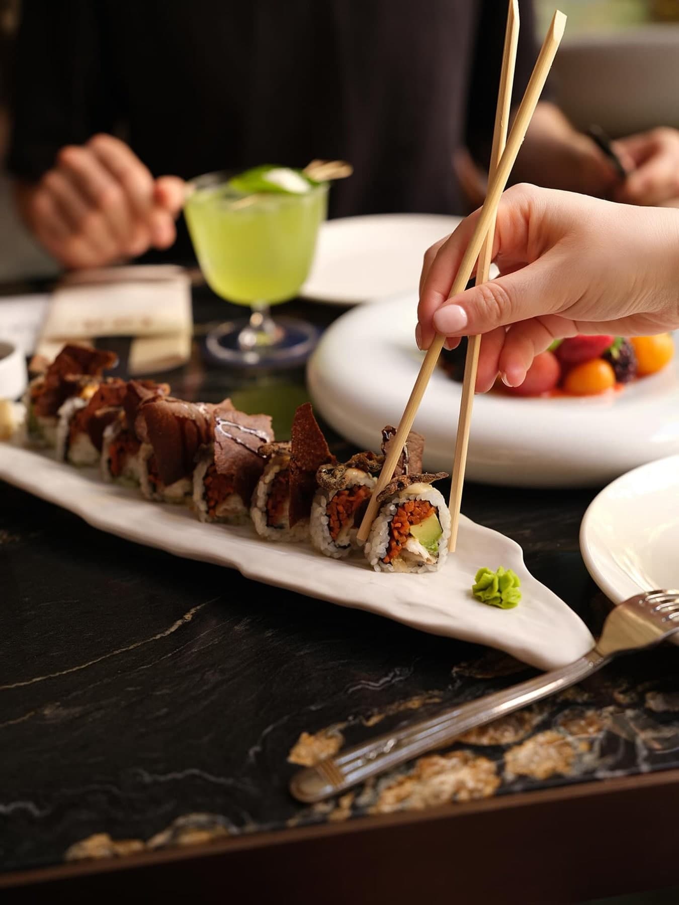 Gou Society, Suadiye dining atmosphere