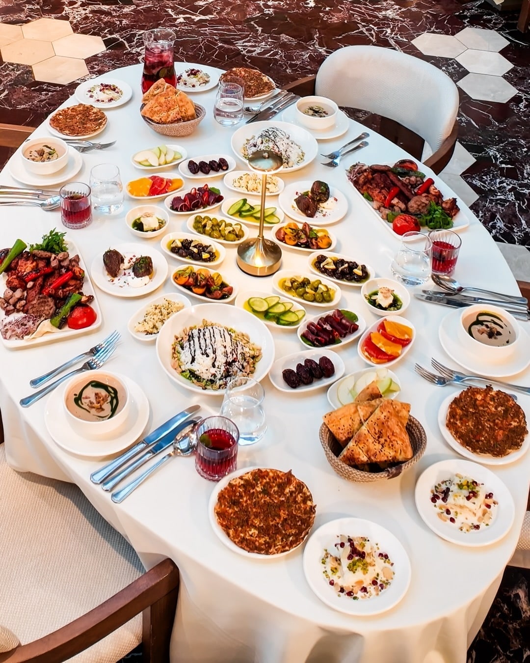 Food and atmosphere at Abdi Bey Lokantası