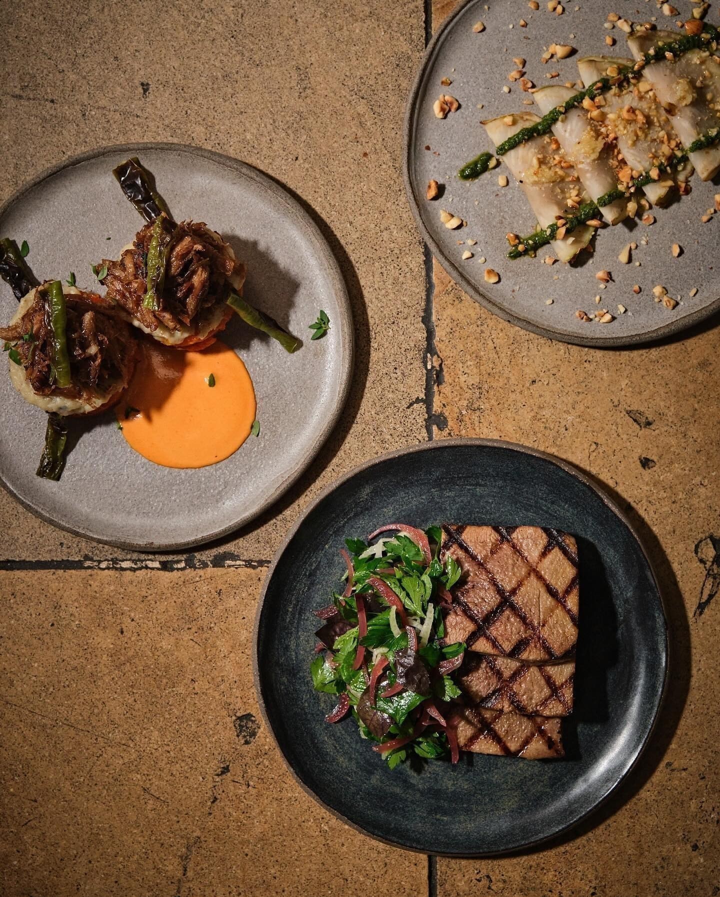 The dining atmosphere at Aheste