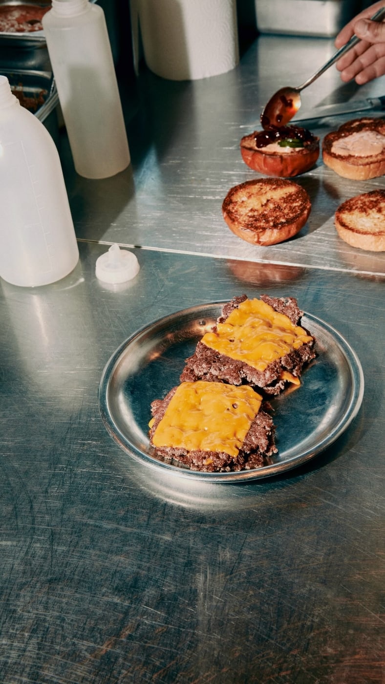 Ainen Burger mutfağından özenle hazırlanmış bir lezzet