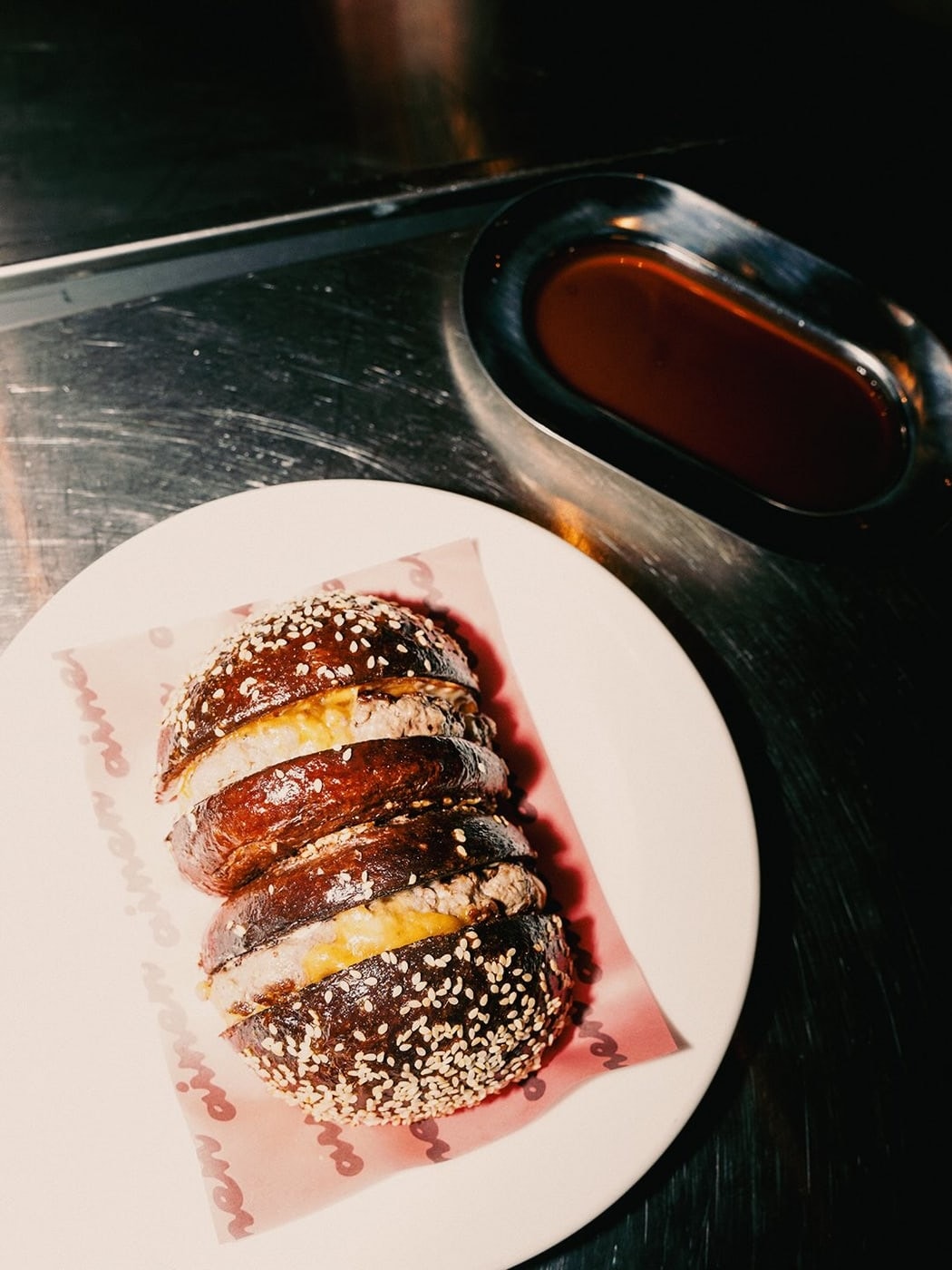 Ainen Burger mutfağından özenle hazırlanmış bir lezzet