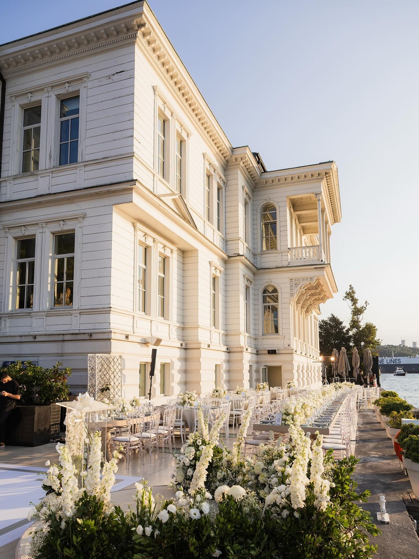 A'jia Restaurant: manzaralı masa alanı