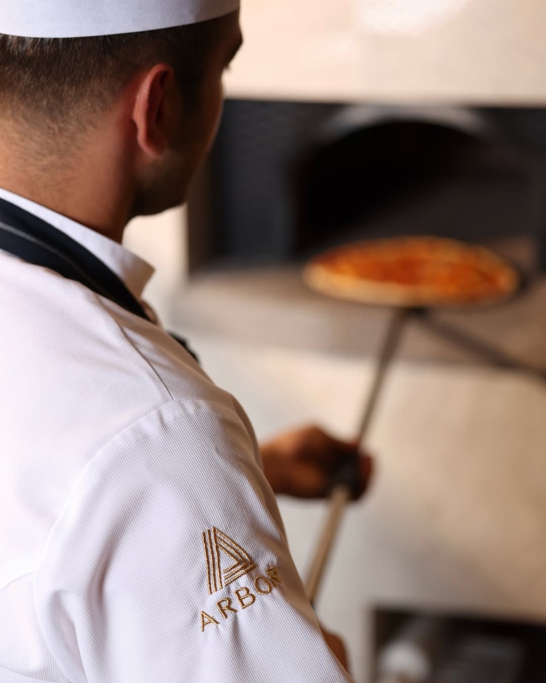 Arbor Ristorante Italiano restoranının özenli iç mekânı ve atmosferi
