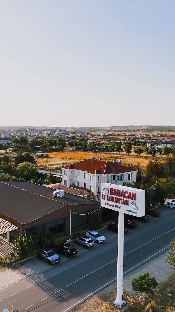 Babacan Et Lokantası mutfağından özenli bir tabak