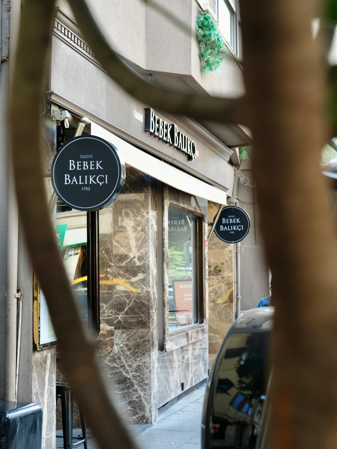 Bebek Balıkçı: manzaralı masa alanı