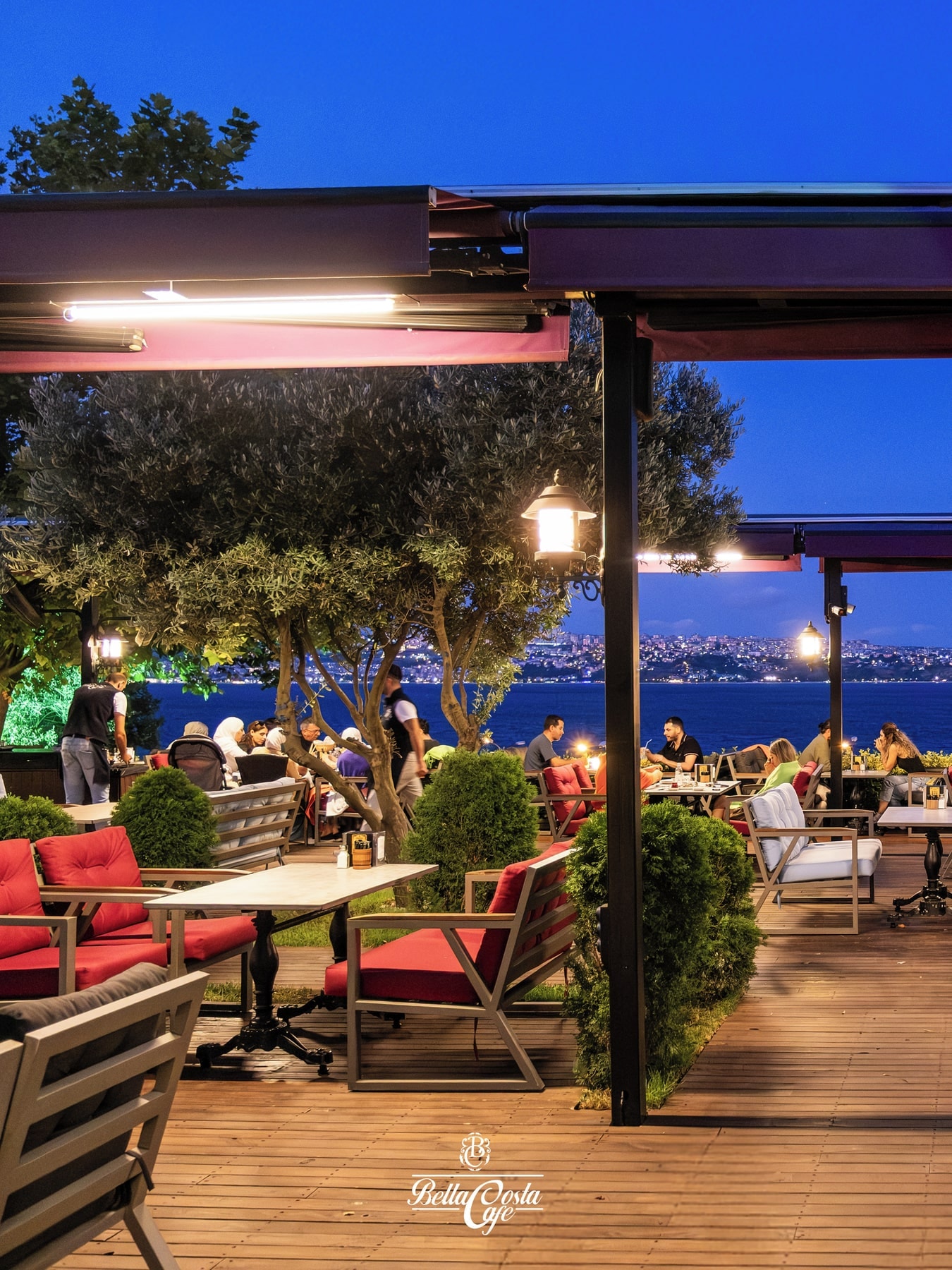 Bella Costa Cafe: restoranın iç mekânı