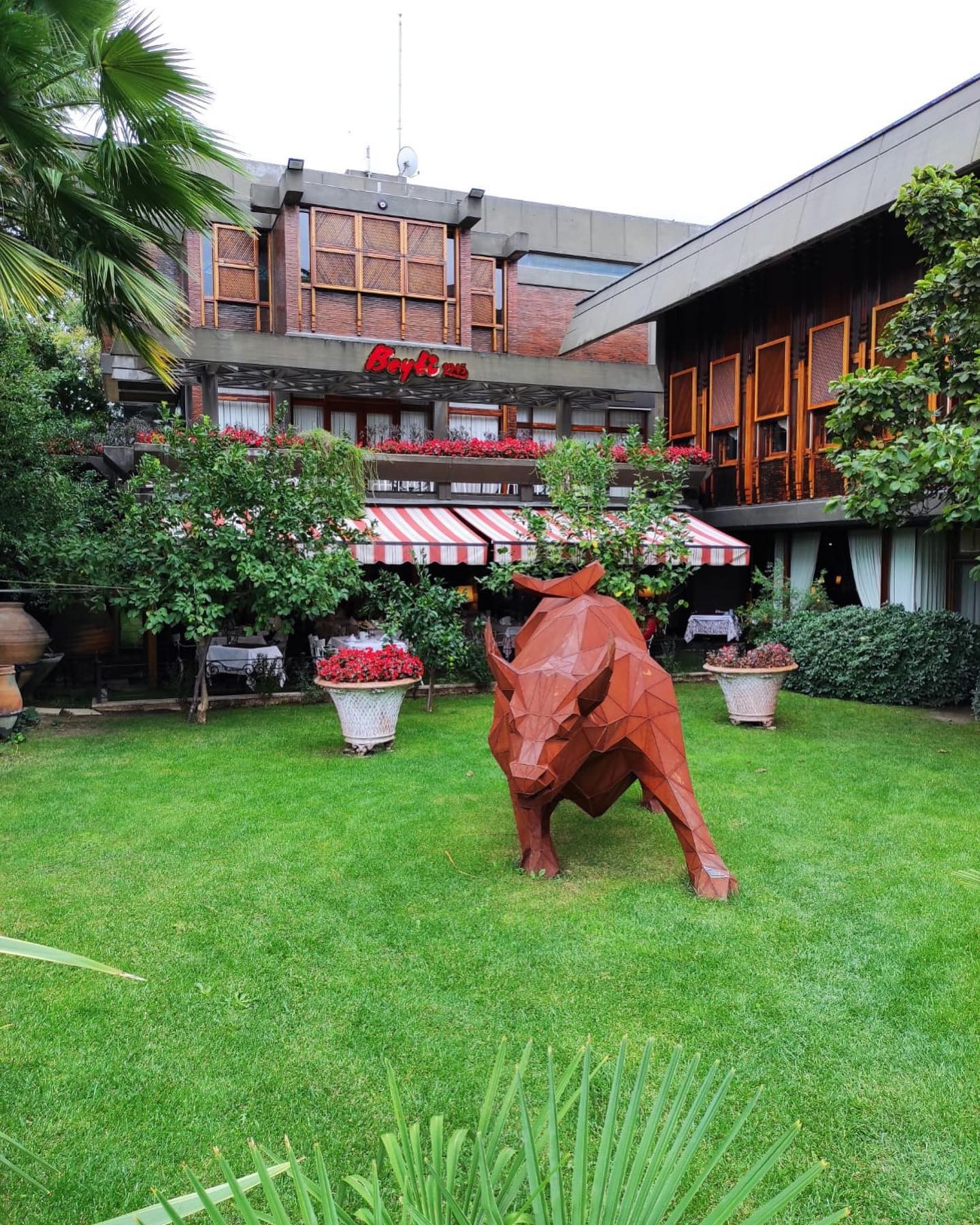 Beyti restoranının atmosferi
