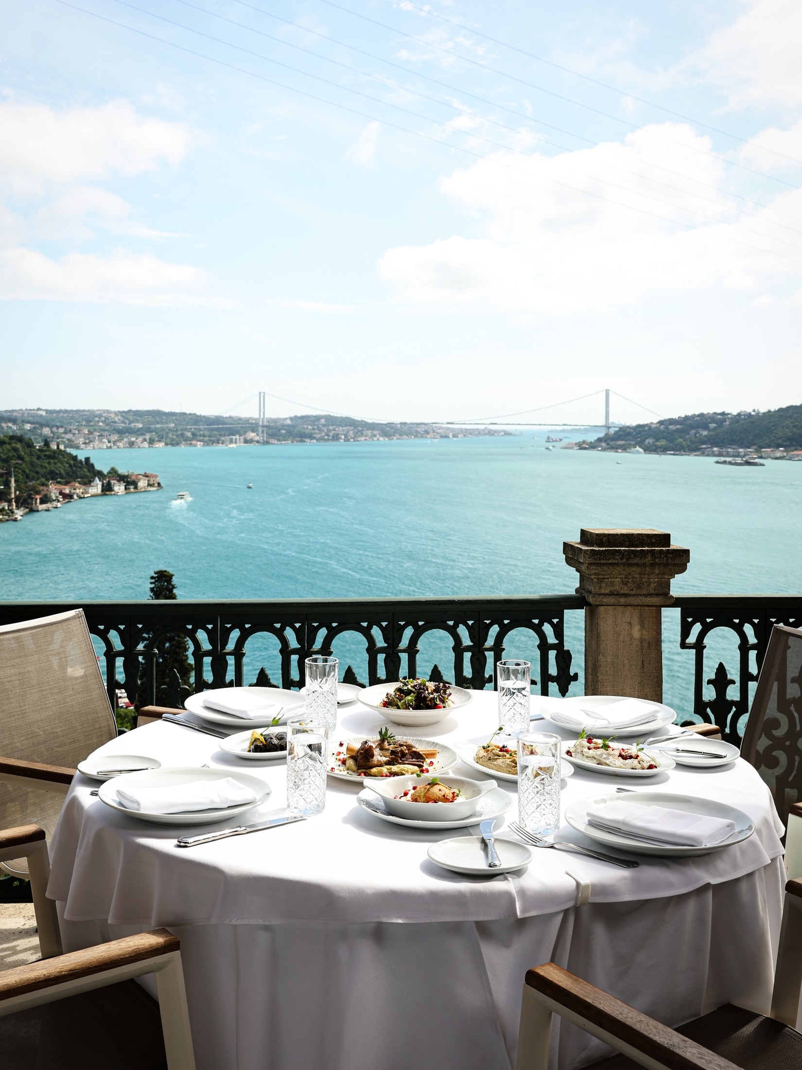 Borsa Kandilli restoranının iç mekânı ve atmosferi