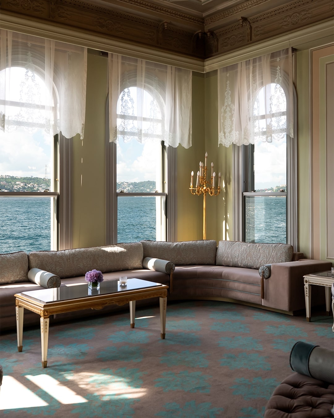 Interior and atmosphere at Boathouse Restaurant, Bosphorus Palace