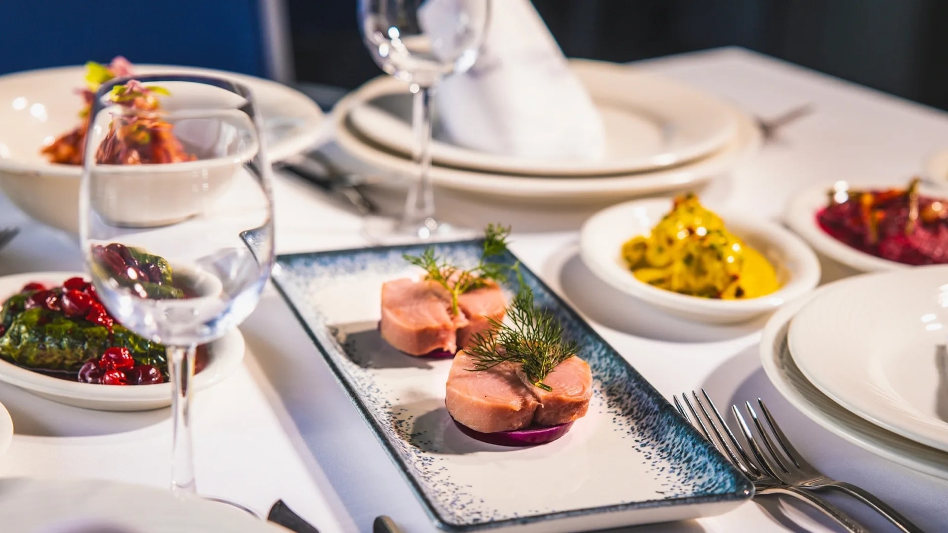 Calipso Fish'te profesyonel sunumlu balık tabağı