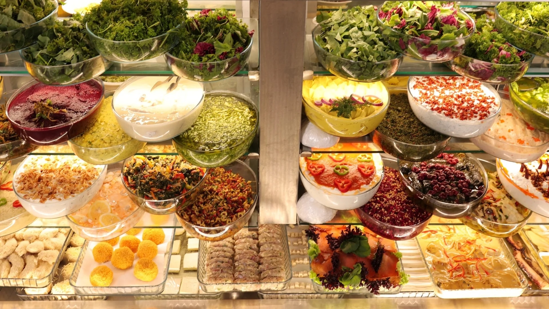 Calipso'nun geniş meze vitrini