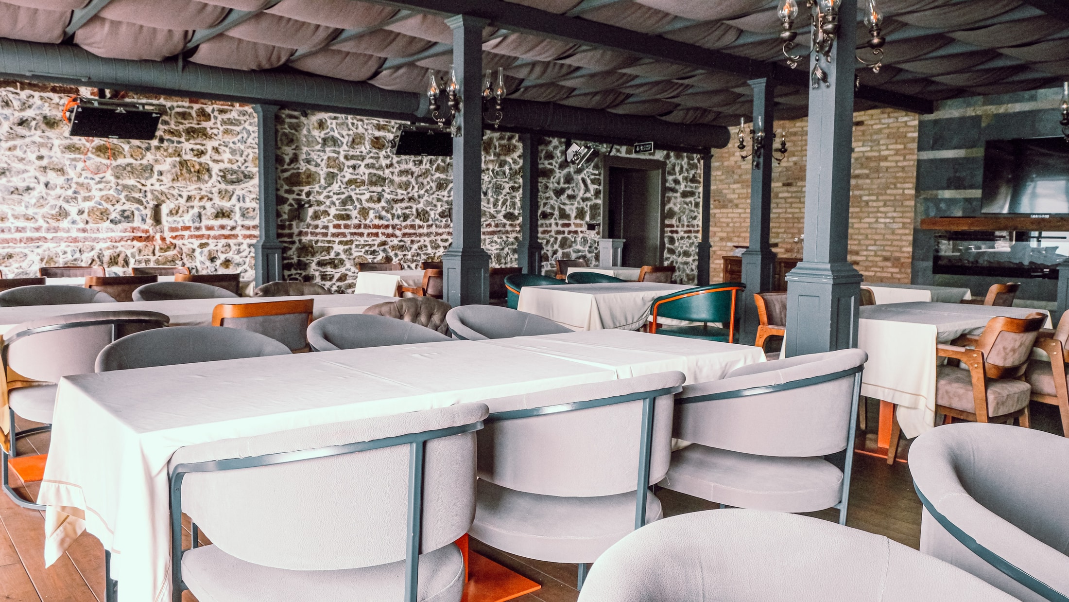 Chacha Balık restoranının mekânı ve atmosferi