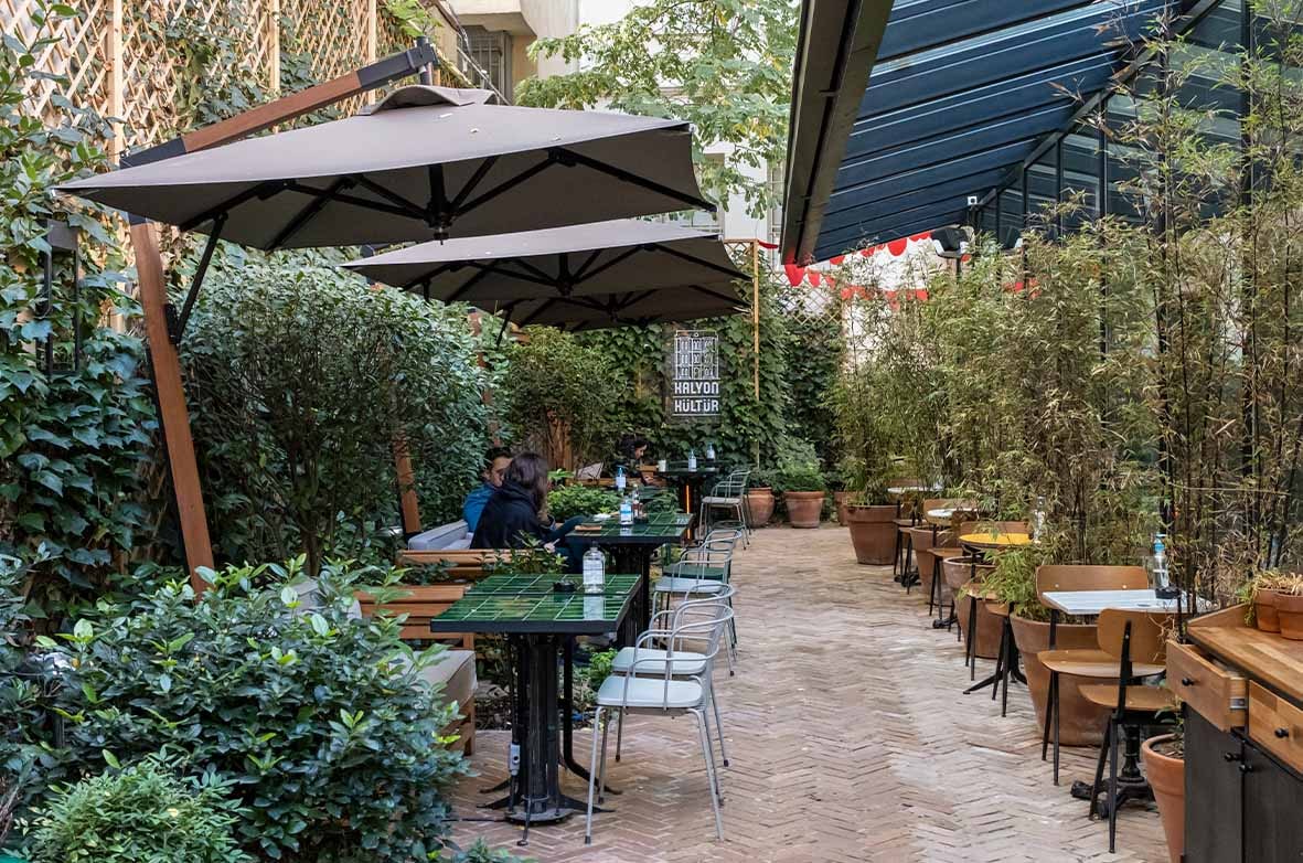 Garden seating at Cup of Joy Nişantaşı