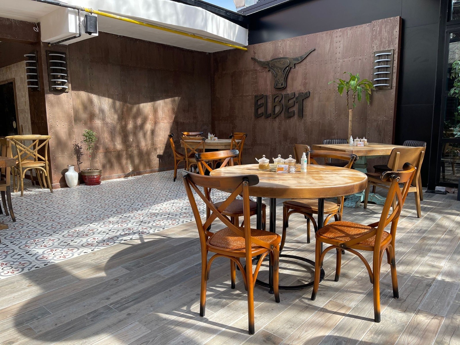 A carefully presented dish from Elbet Steakhouse Akasya