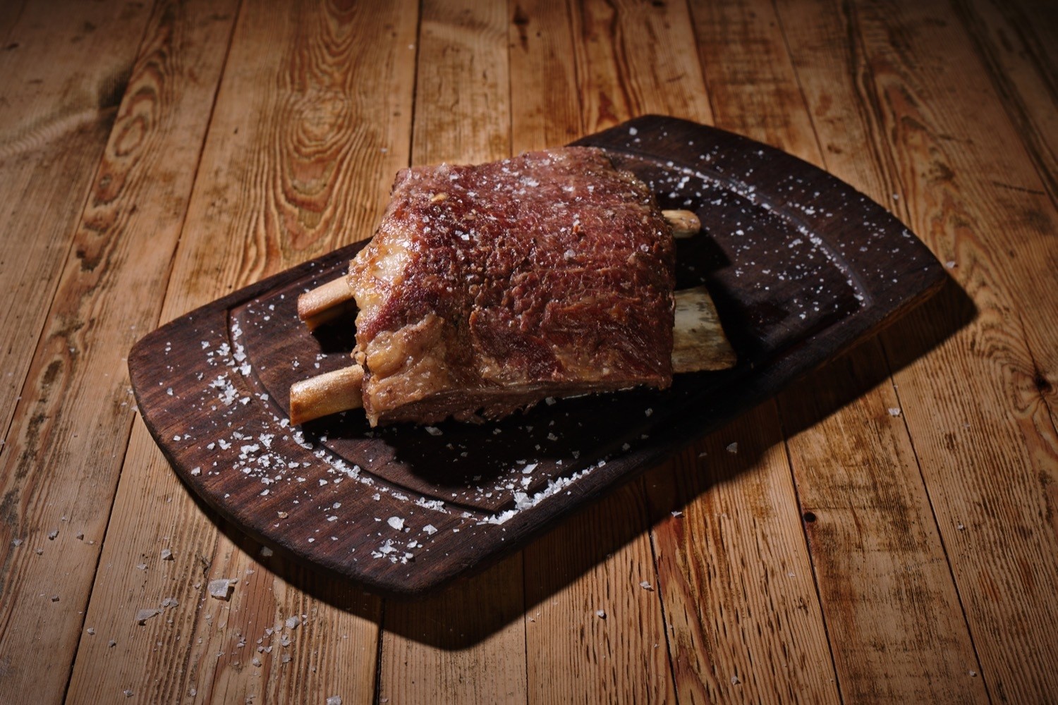 The dining atmosphere at Elbet Steakhouse Akasya