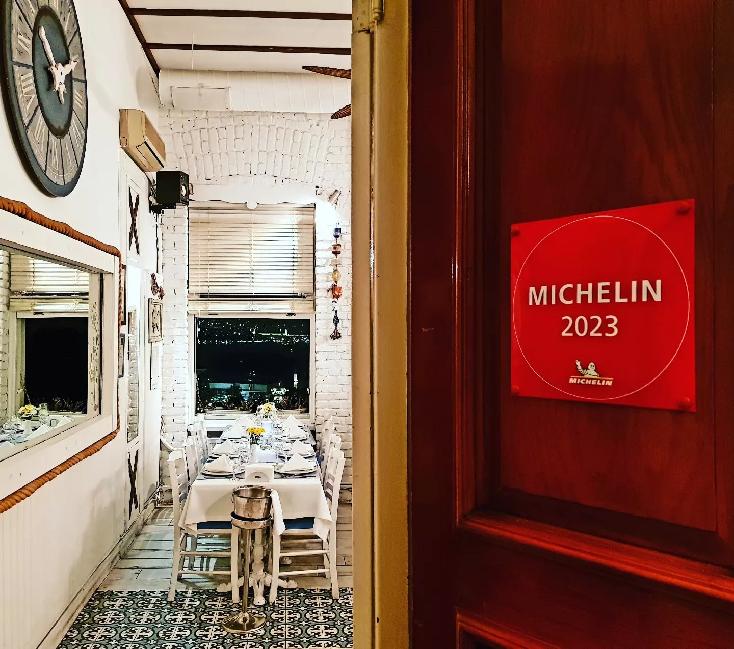 Eleos Beyoğlu: restoranın iç mekânı