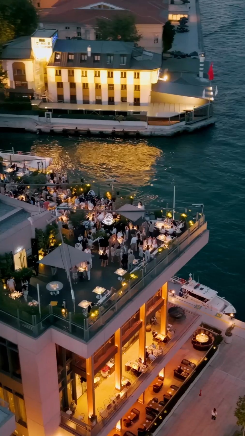Food and atmosphere at Frankie Istanbul