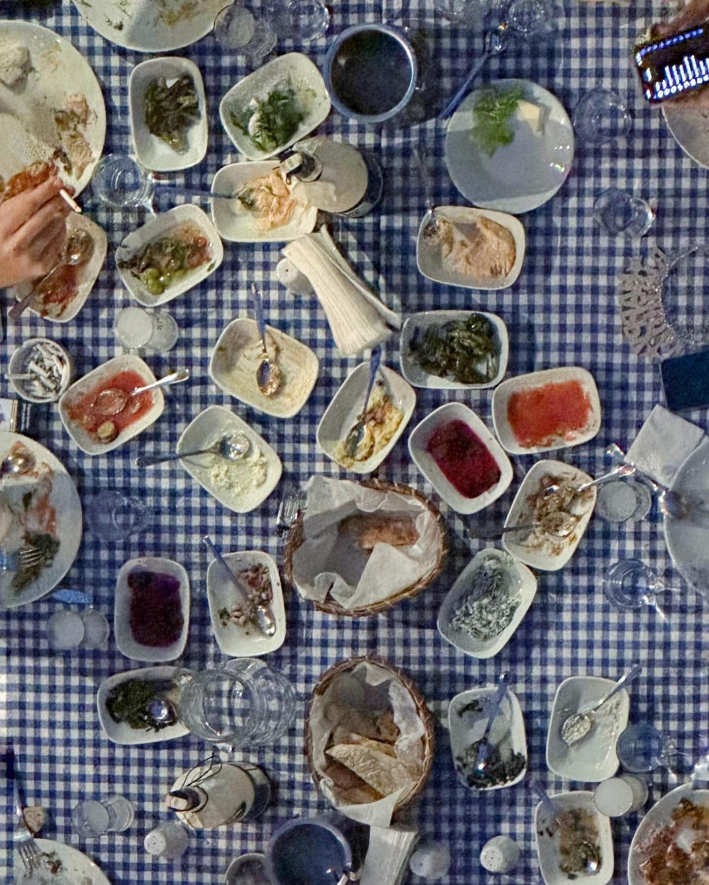 Giritli: a plate ready for service