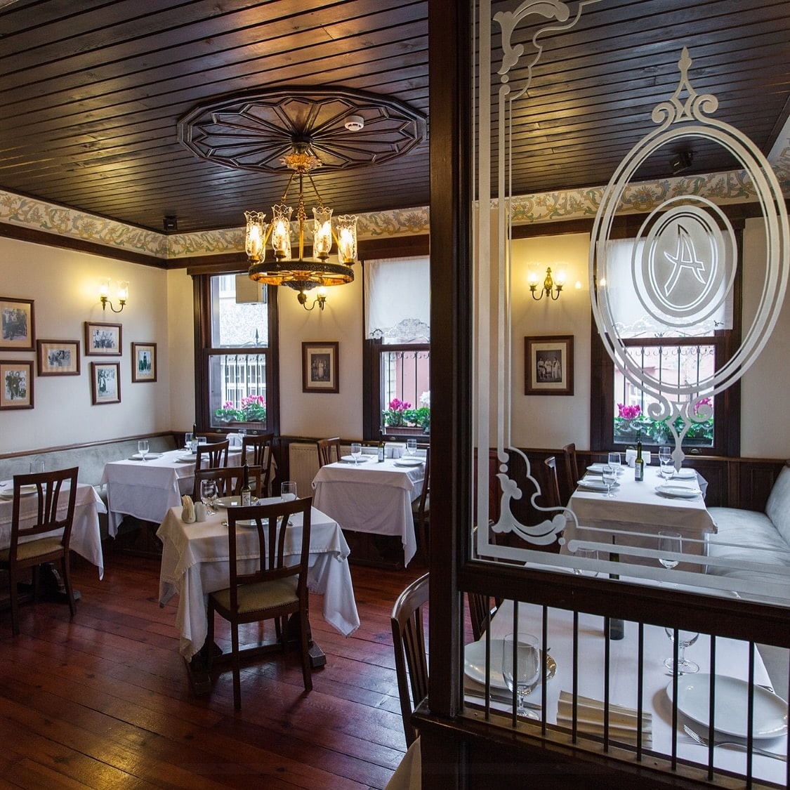 Giritli: the outdoor dining area
