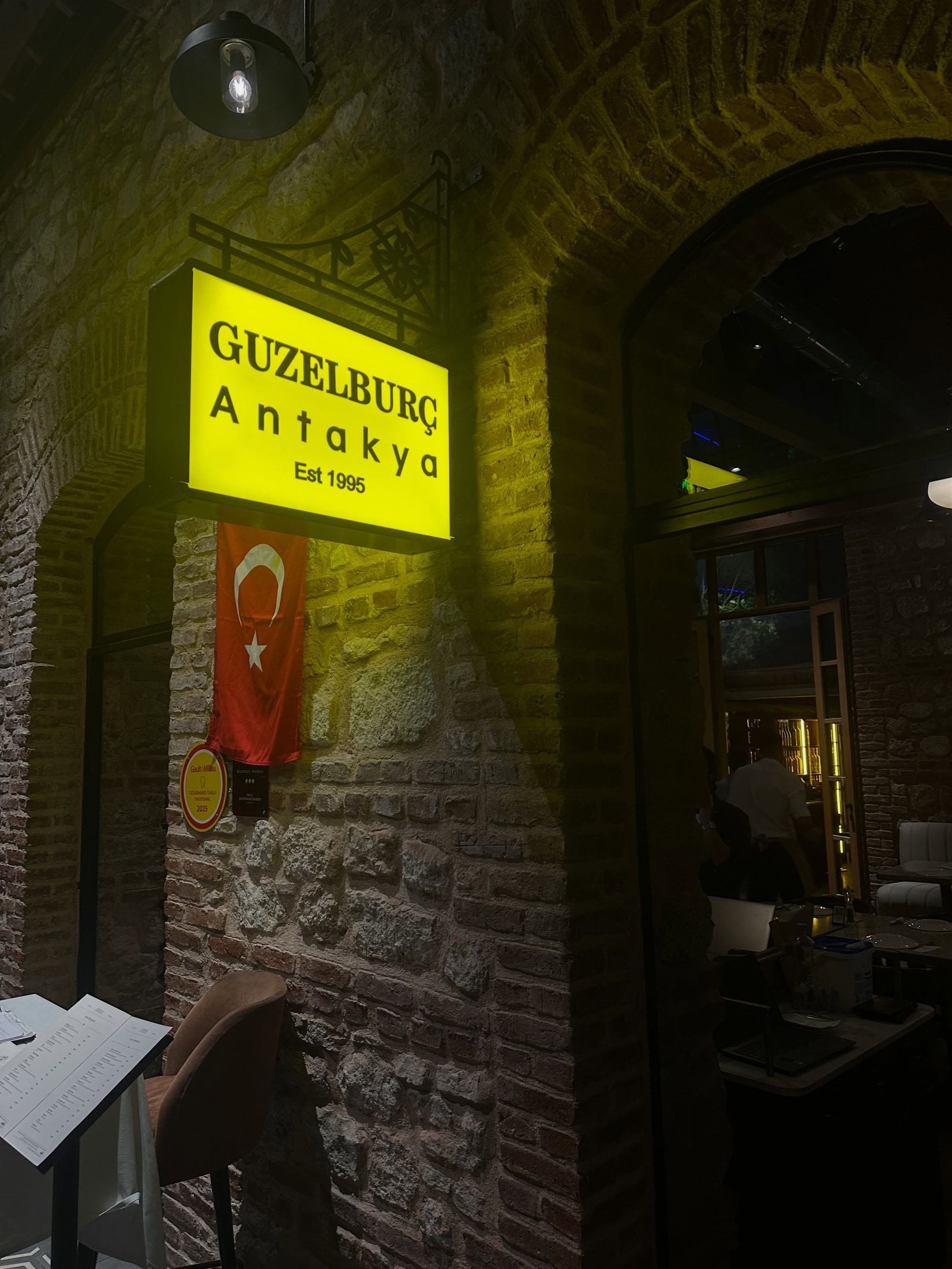 Interior and atmosphere at Güzelburç Antakya