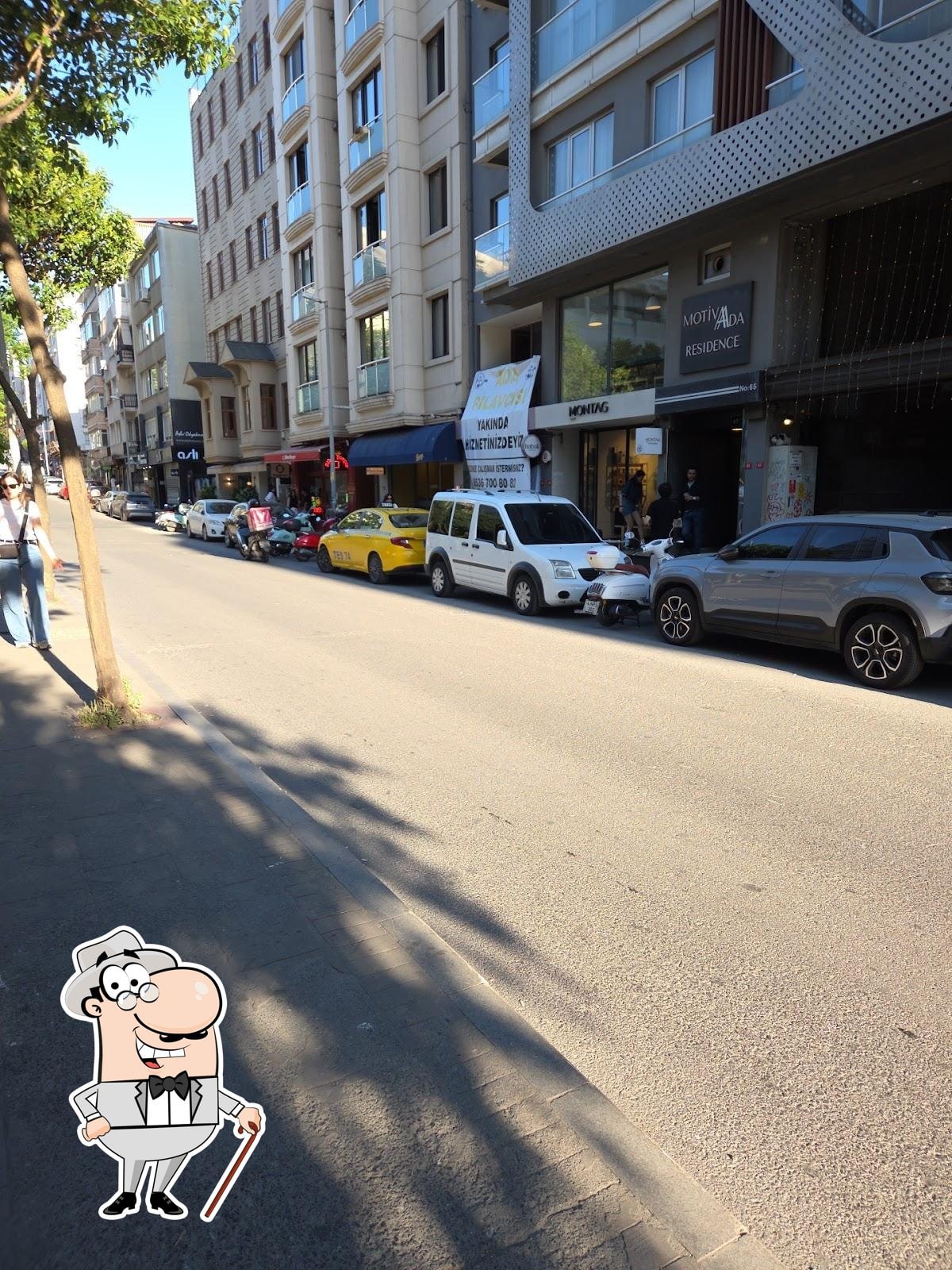 The Silahşör Street setting around Habak Potato Co.