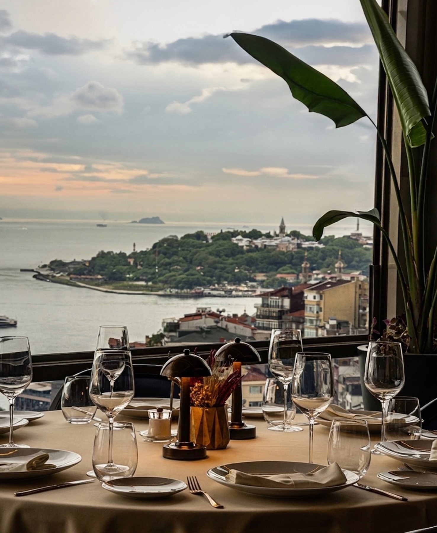Izaka Terrace Restaurant, Gümüşsuyu – editorial selection 6