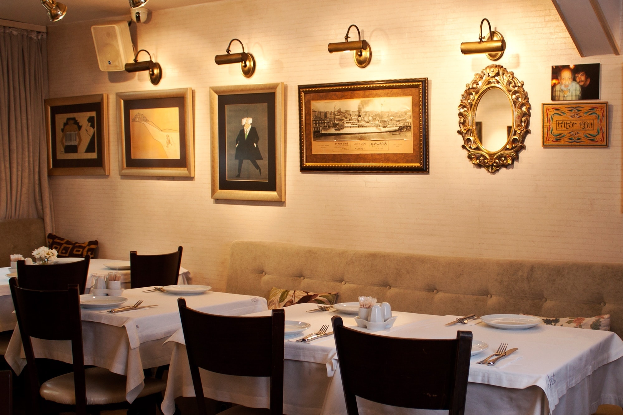 Interior and atmosphere at Jash İstanbul