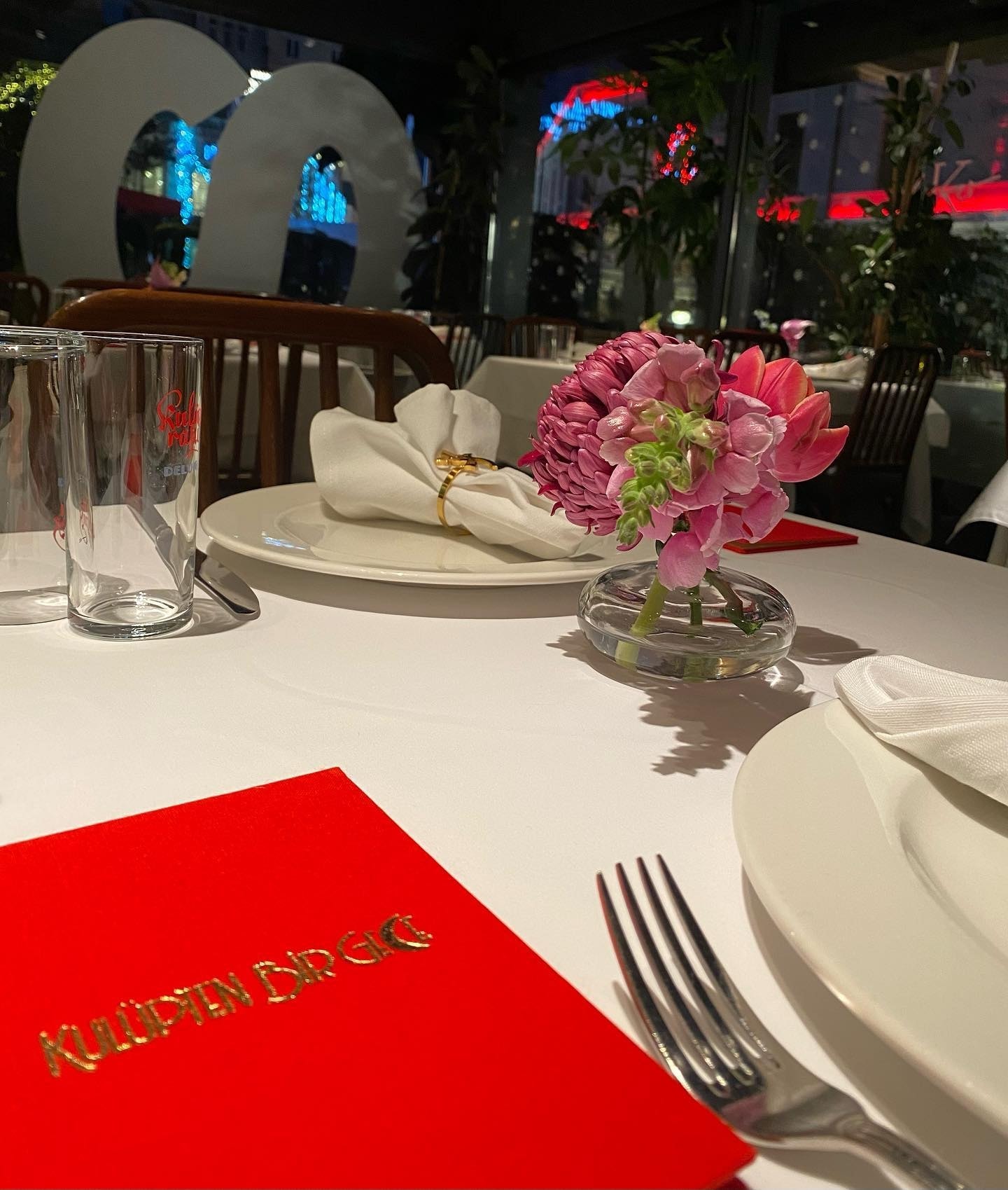 Interior and atmosphere at Karaköy Lokantası