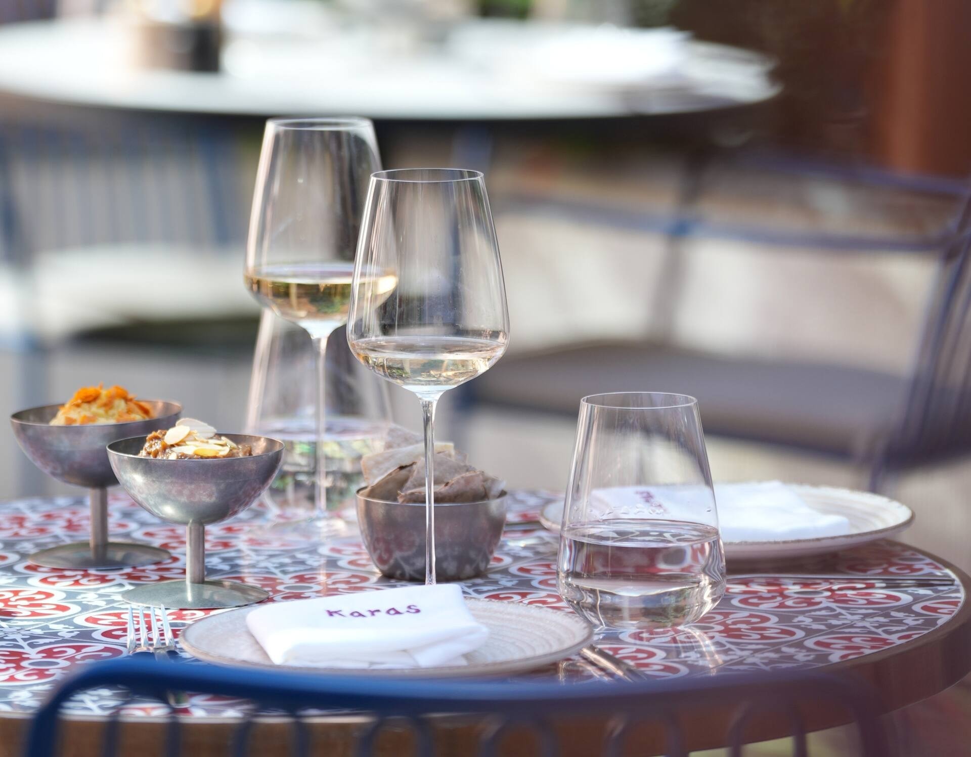 Restaurant atmosphere at Karas Wine Bar & Bites