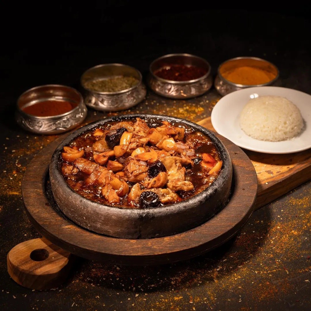 The dining atmosphere at Khorasani