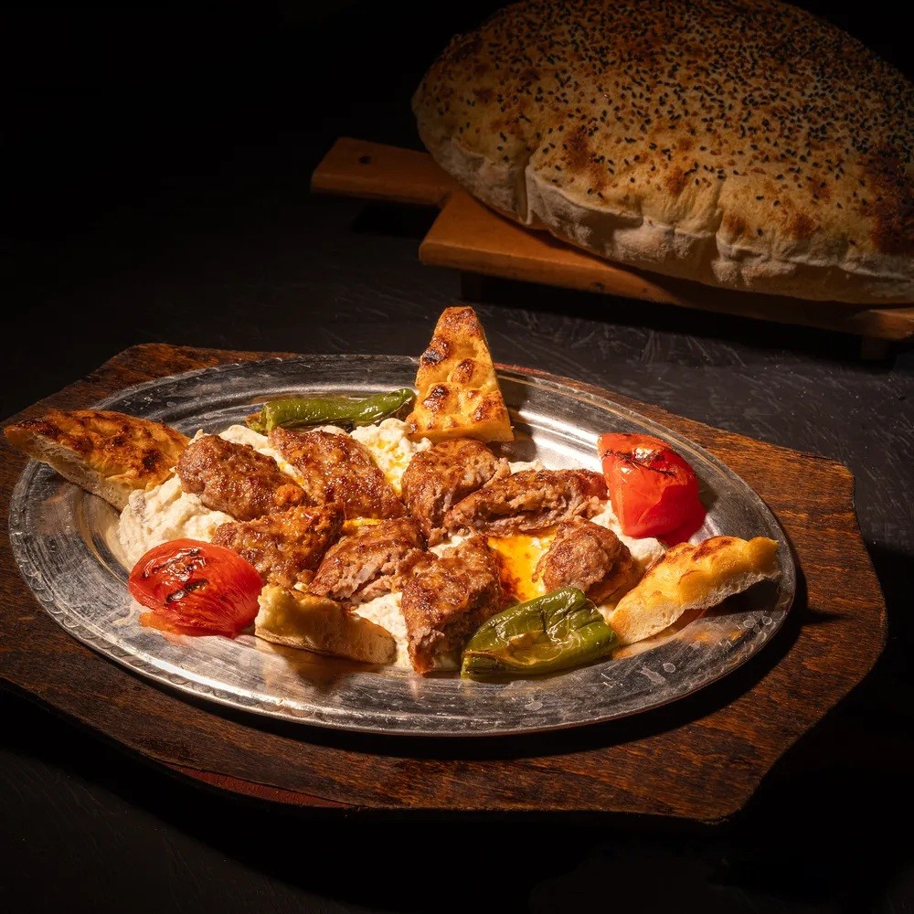 The dining atmosphere at Khorasani