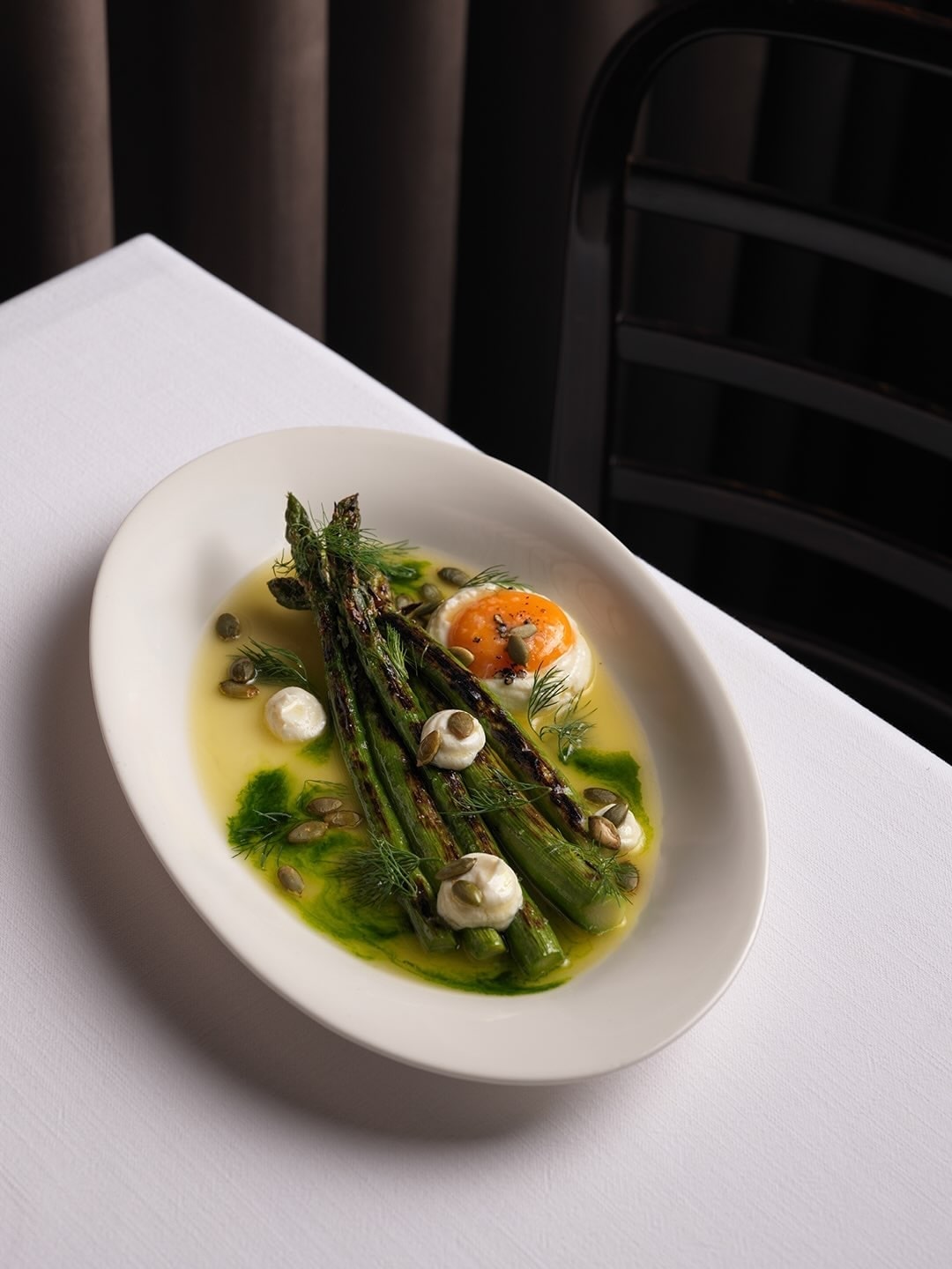 Food and atmosphere at Kontuar Pera