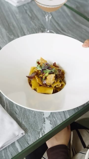 beyaz kâsede mevsimsel dokunuşlarla hazırlanan makarna — Lalou Brasserie & Terrace