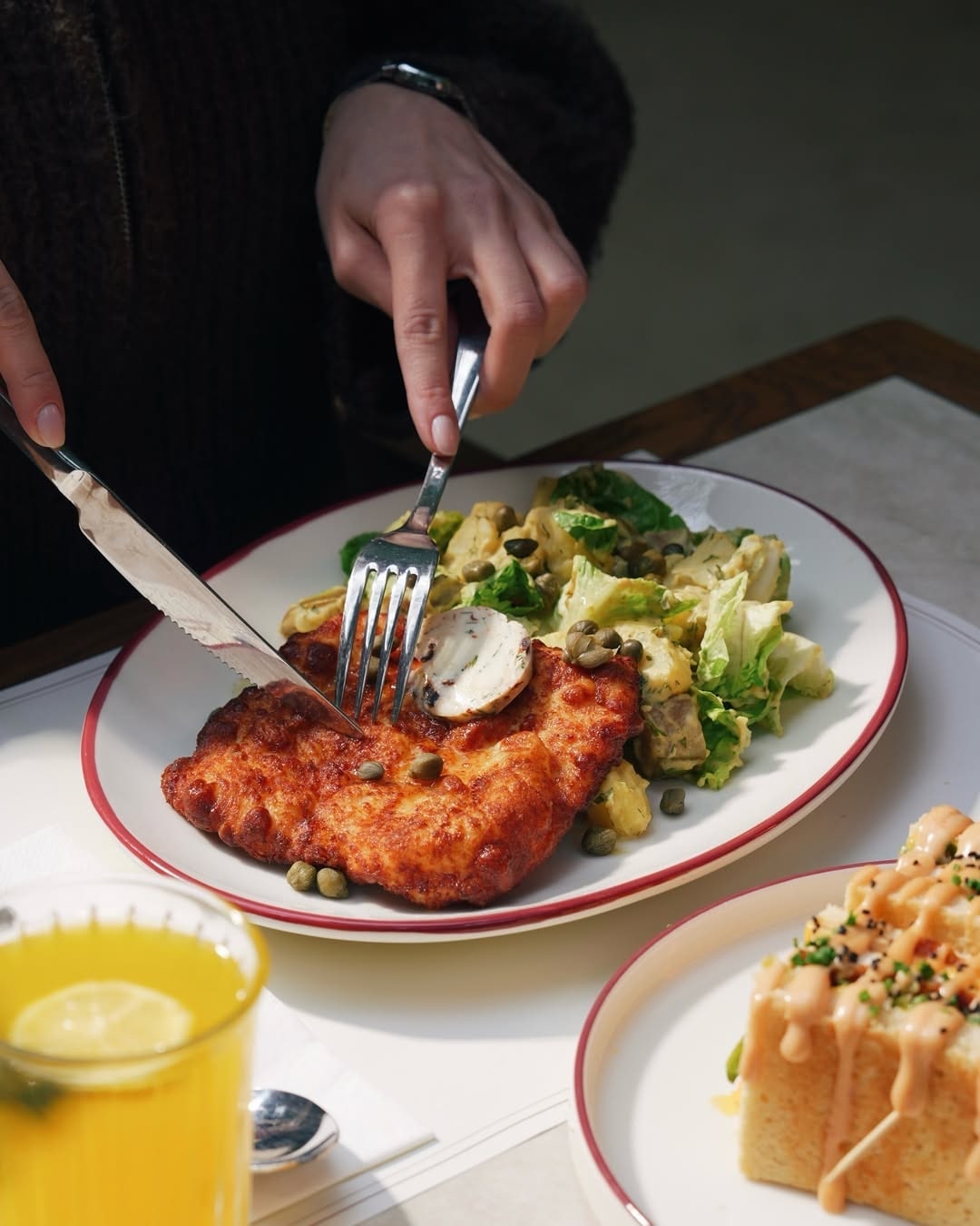 Food and atmosphere at Lil Bake İstanbul