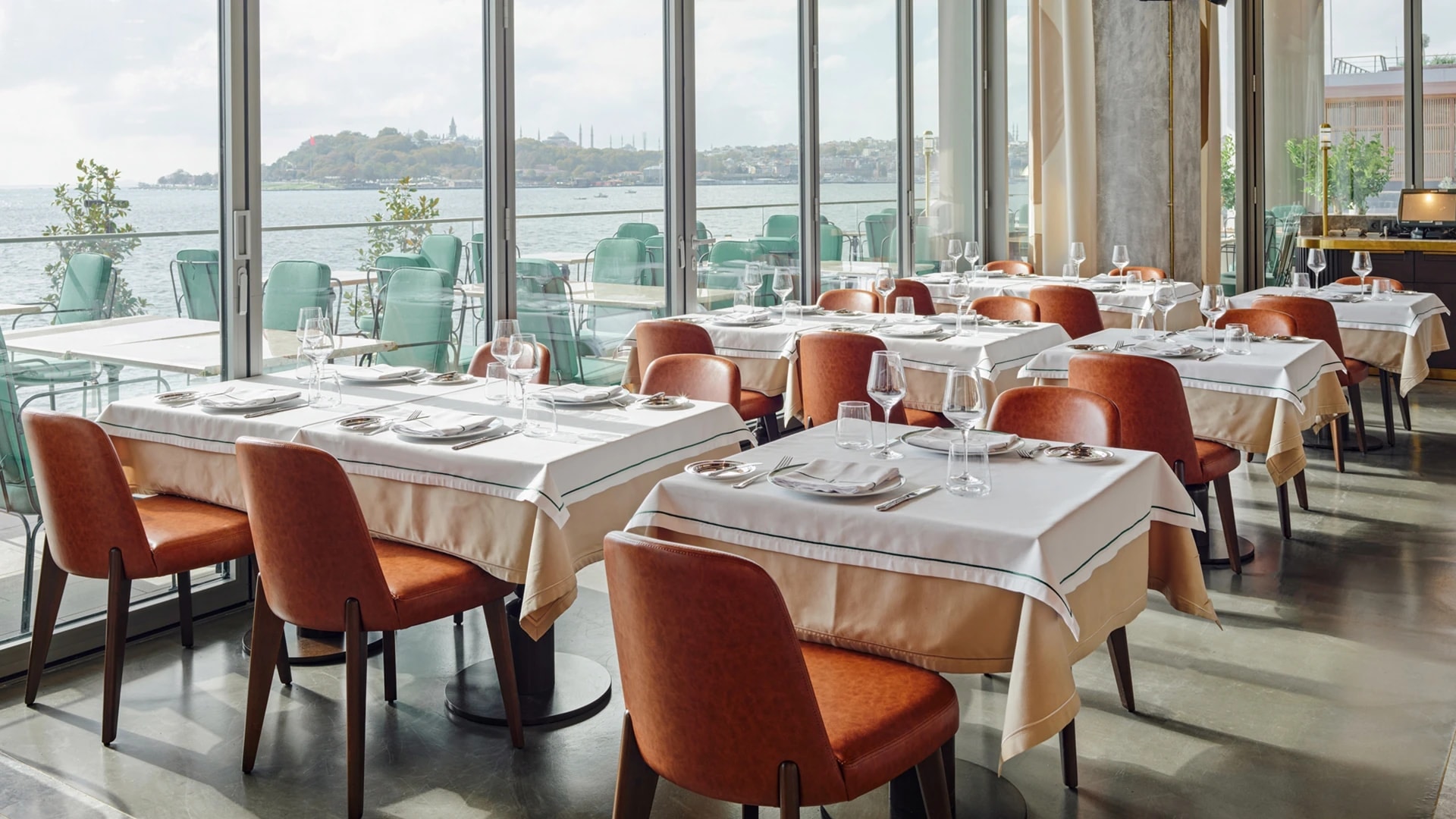 Interior and atmosphere at Liman İstanbul