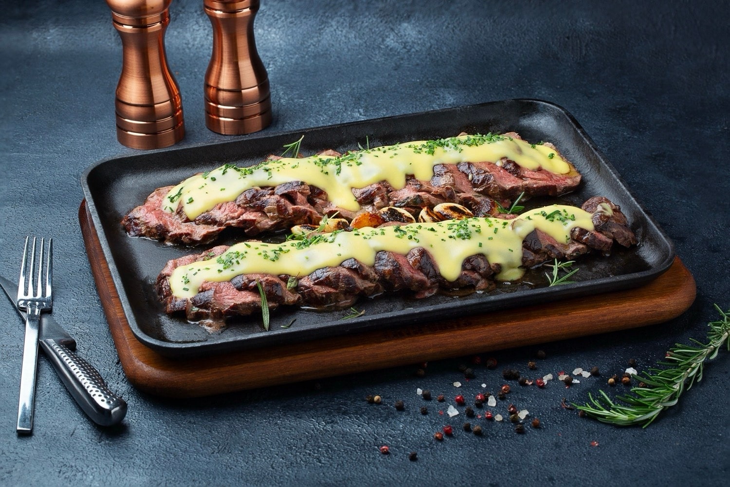 Food and atmosphere at Lotiz Lounge & Hookah