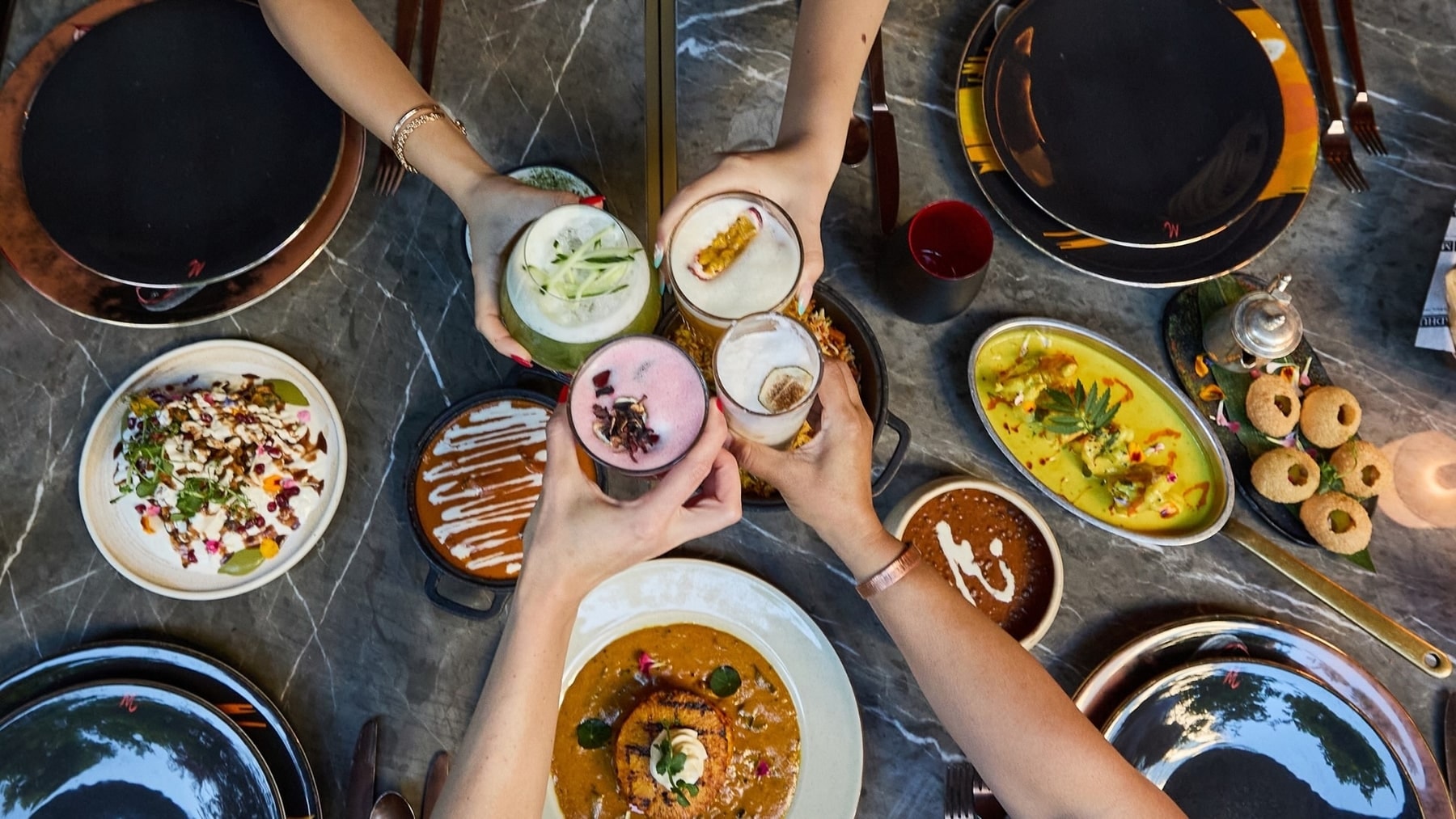 Madhu's Istanbul: a sharing table