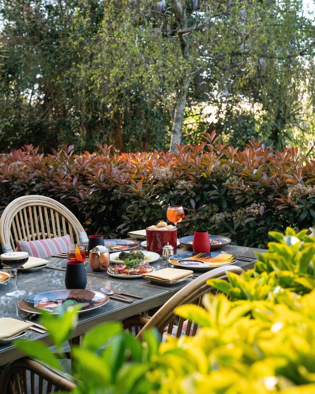 Madhu's Istanbul: the dining room and table setting