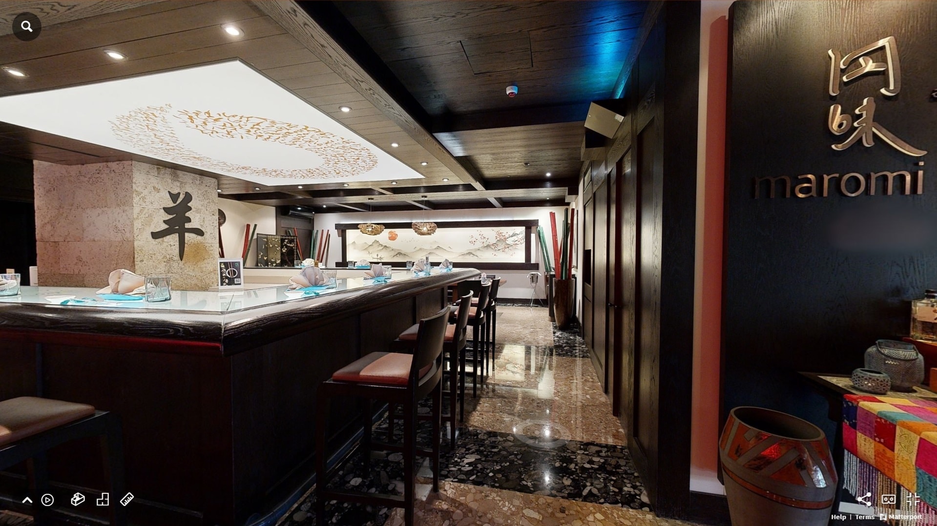 Maromi İstanbul restoranının iç mekânı ve atmosferi
