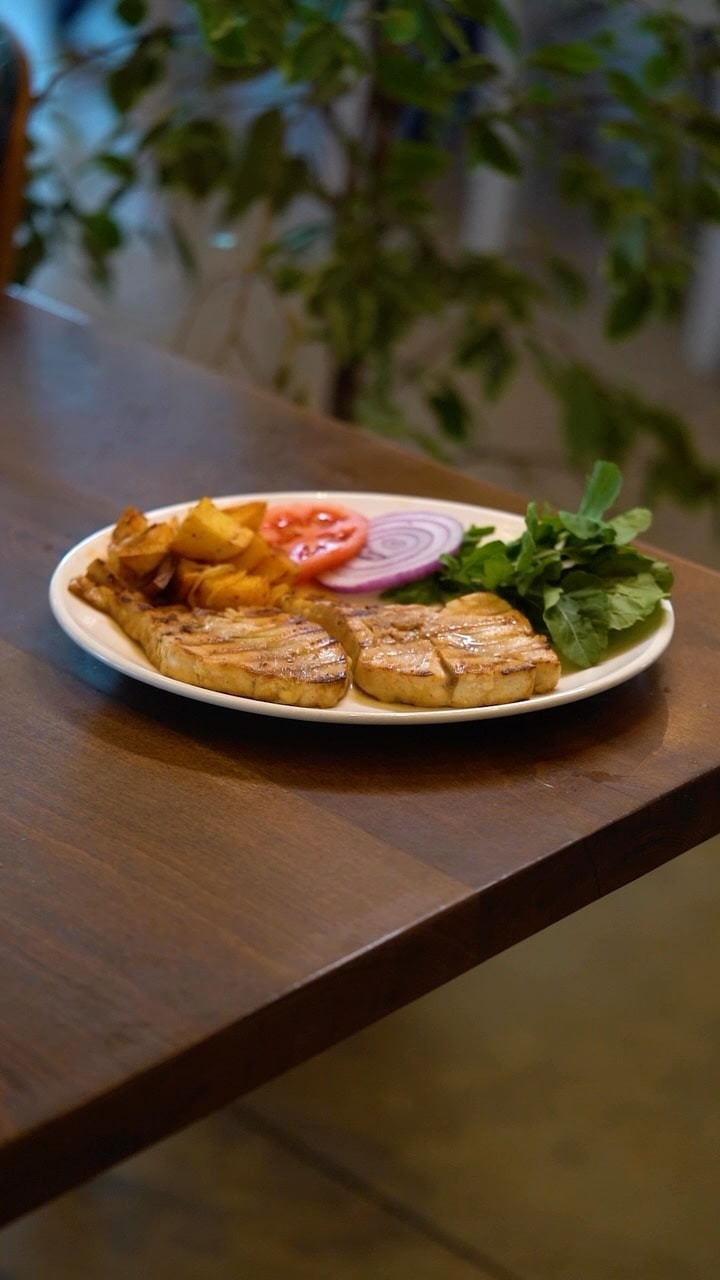 A carefully presented dish from Mavi Sandal Balıkçısı