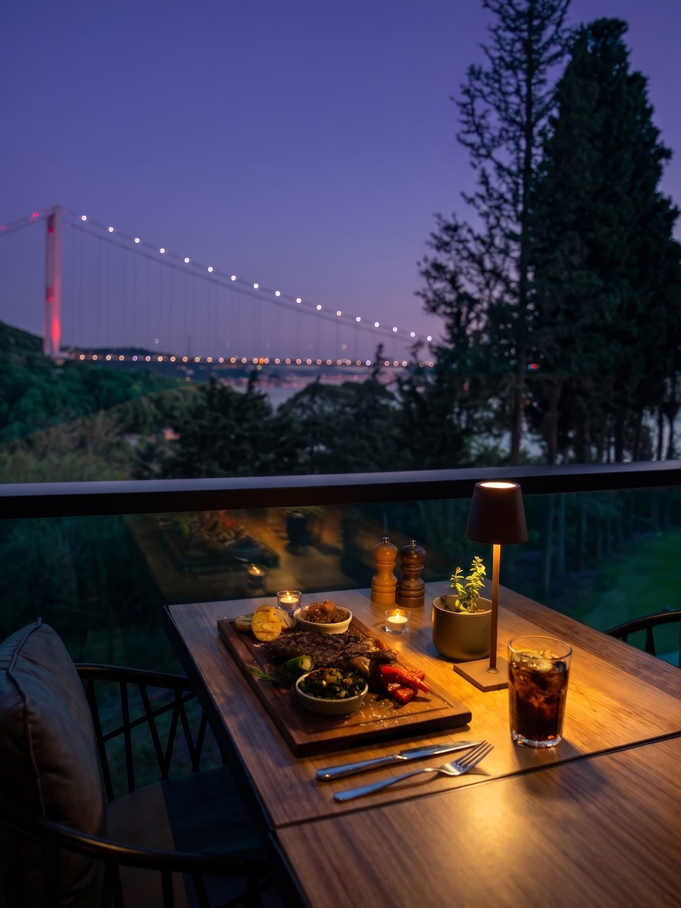 Mihrabat Korusu: the daylight-filled dining room